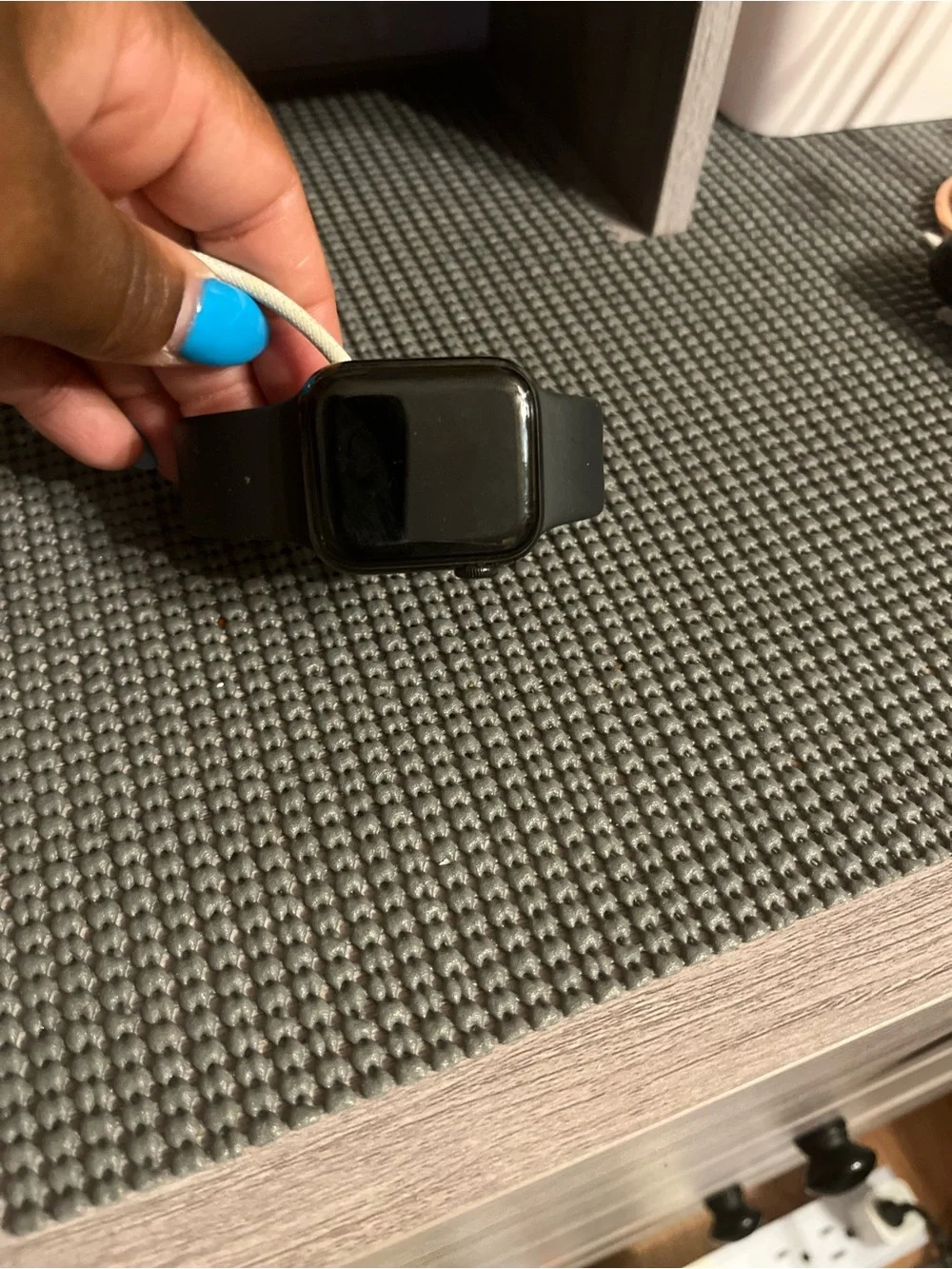 Black Smartwatch with Silicone Band - Modern Fitness Companion